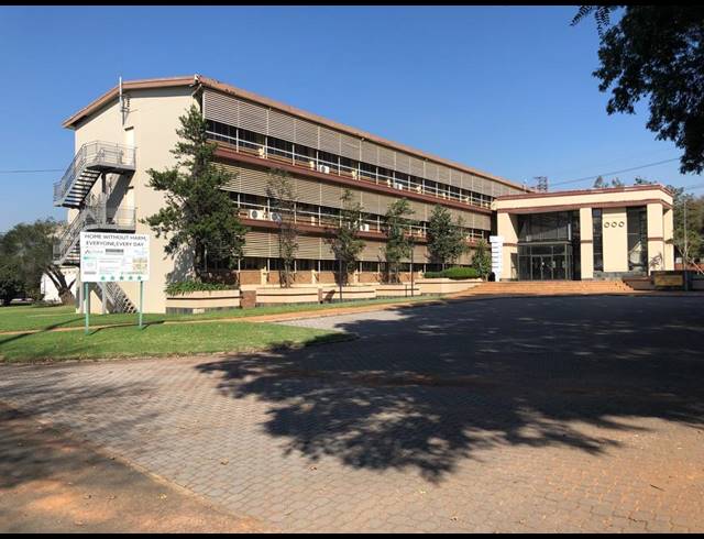 12,598M² WAREHOUSE FOR SALE IN GERMISTON SOUTH